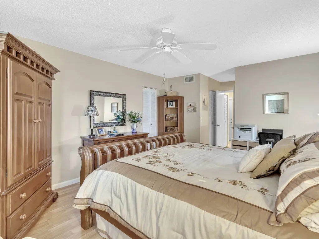 28 Colonial Club Drive Boynton Beach FL 33435