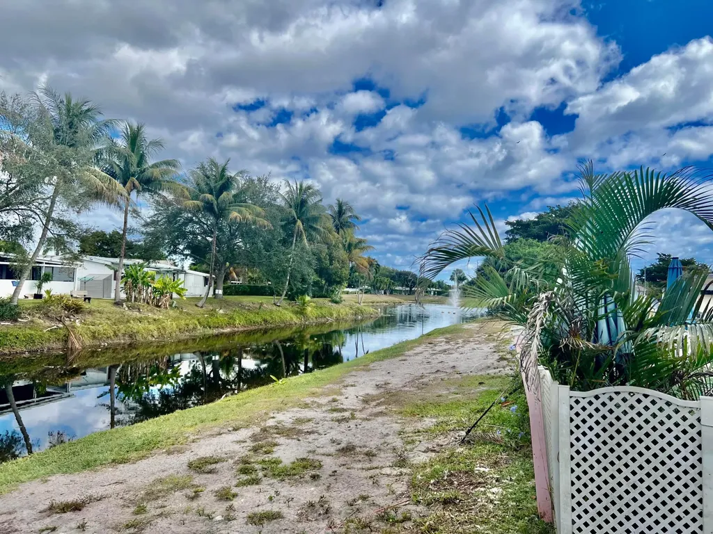 305 NW 50th Court Pompano Beach FL 33064