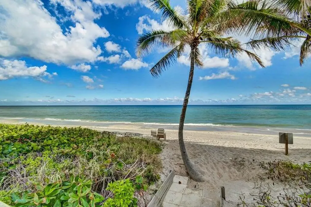 3221 S Ocean Boulevard Highland Beach FL 33487