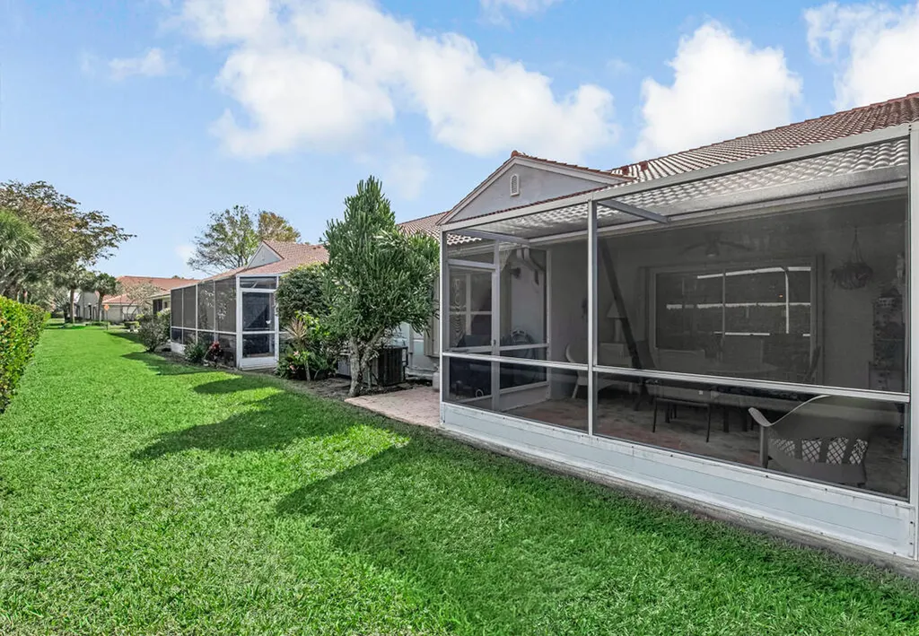 8482 Logia Circle Boynton Beach FL 33472