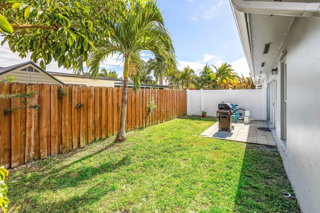 708-710 NE 23rd Avenue Pompano Beach FL 33062