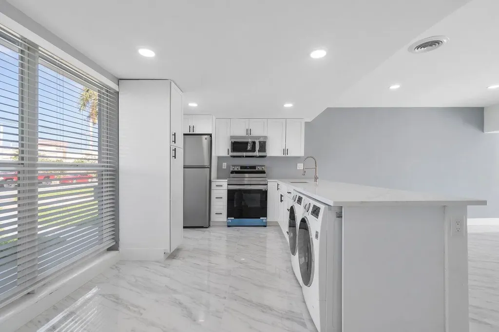 708-710 NE 23rd Avenue Pompano Beach FL 33062