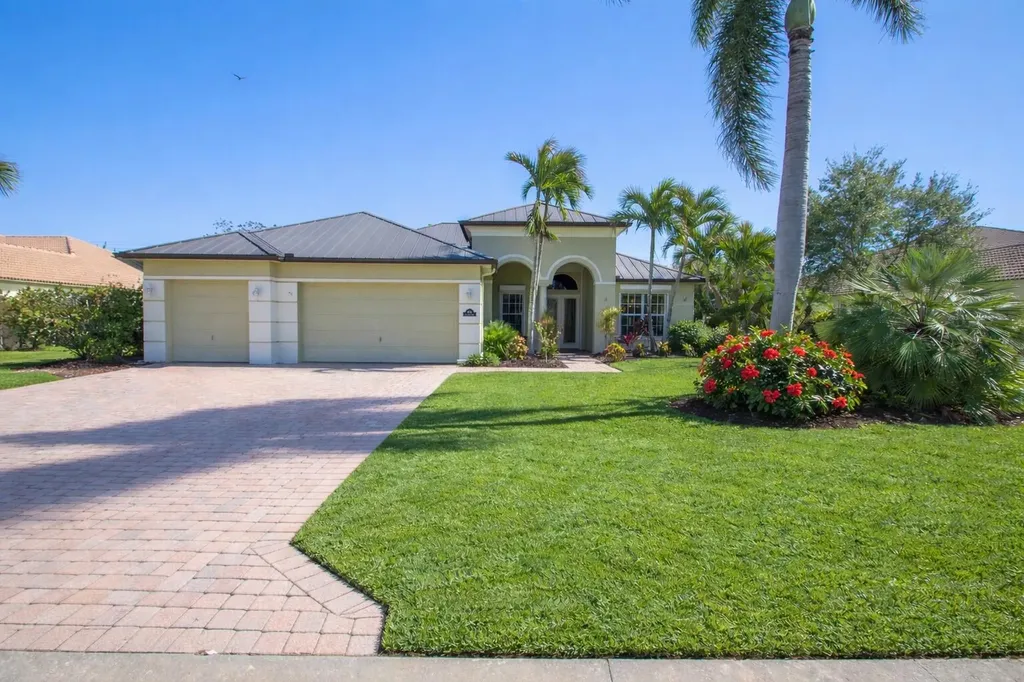 1710 Cassville Avenue Vero Beach FL 32966