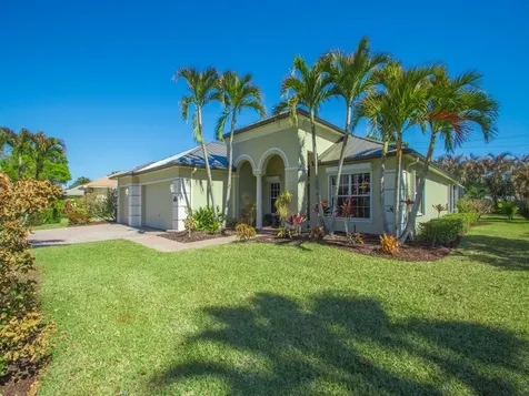 1710 Cassville Avenue Vero Beach FL 32966