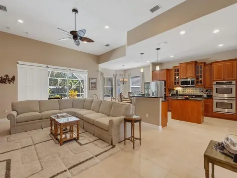 1710 Cassville Avenue Vero Beach FL 32966