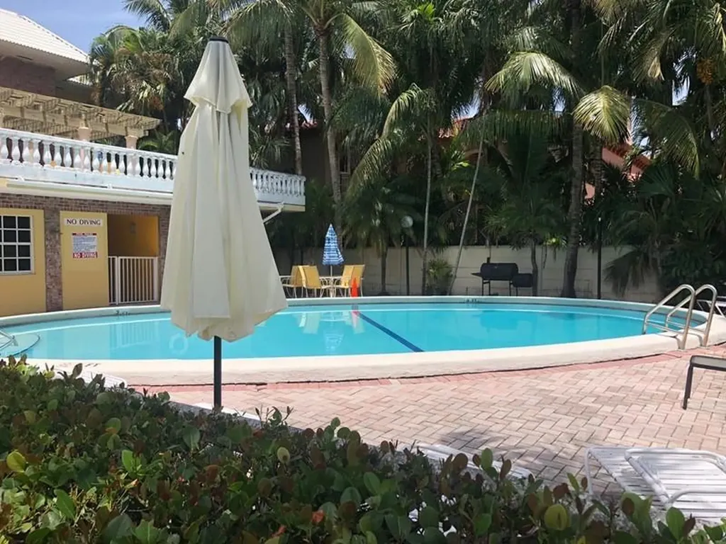 2424 SE 17th Street Fort Lauderdale FL 33316
