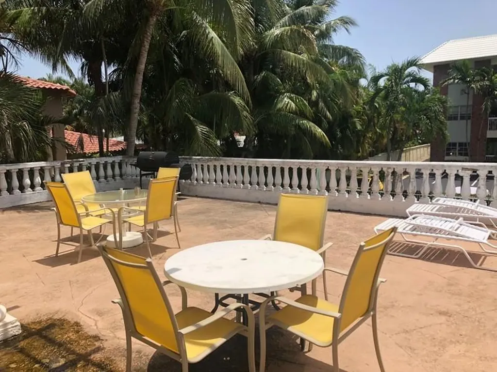 2424 SE 17th Street Fort Lauderdale FL 33316