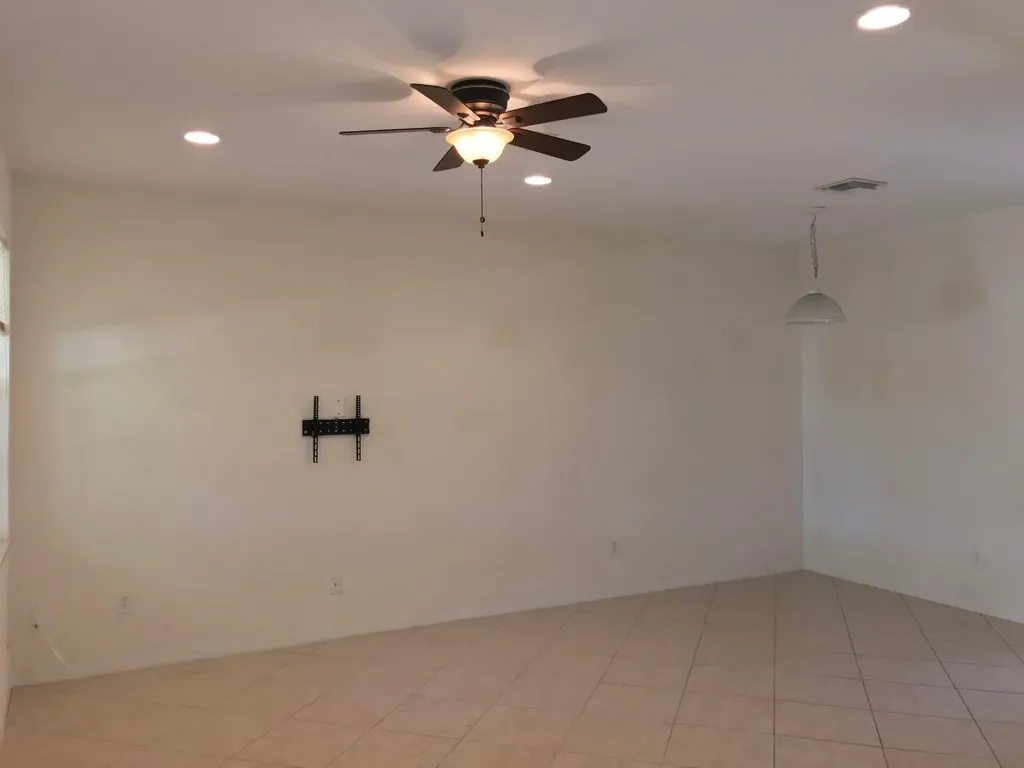 141 E Thatch Palm Circle Jupiter FL 33458