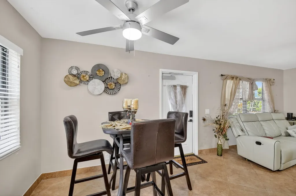 743 Burgundy P Delray Beach FL 33484