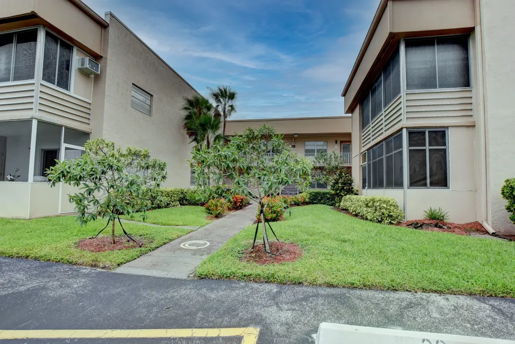 138 Flanders C Delray Beach FL 33484