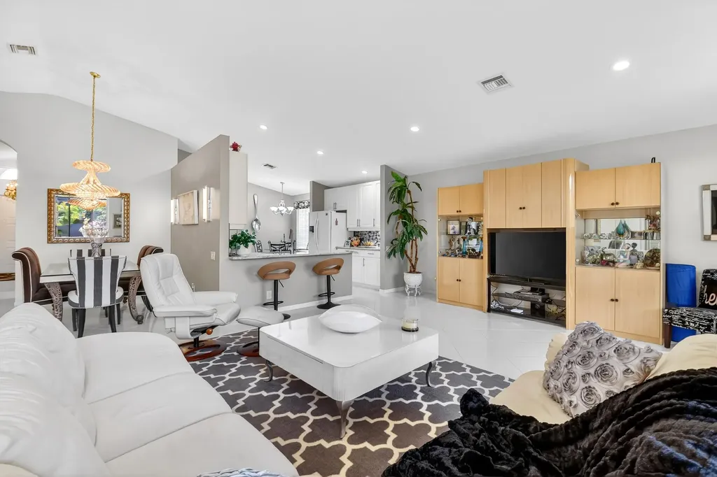 5050 Polly Park Lane Boynton Beach FL 33437