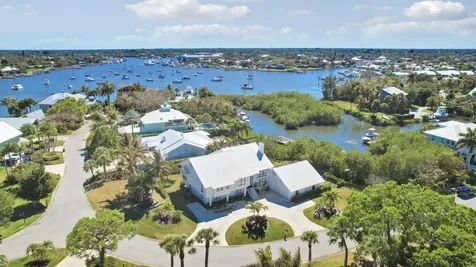 4290 SE Whiticar Way Stuart FL 34997