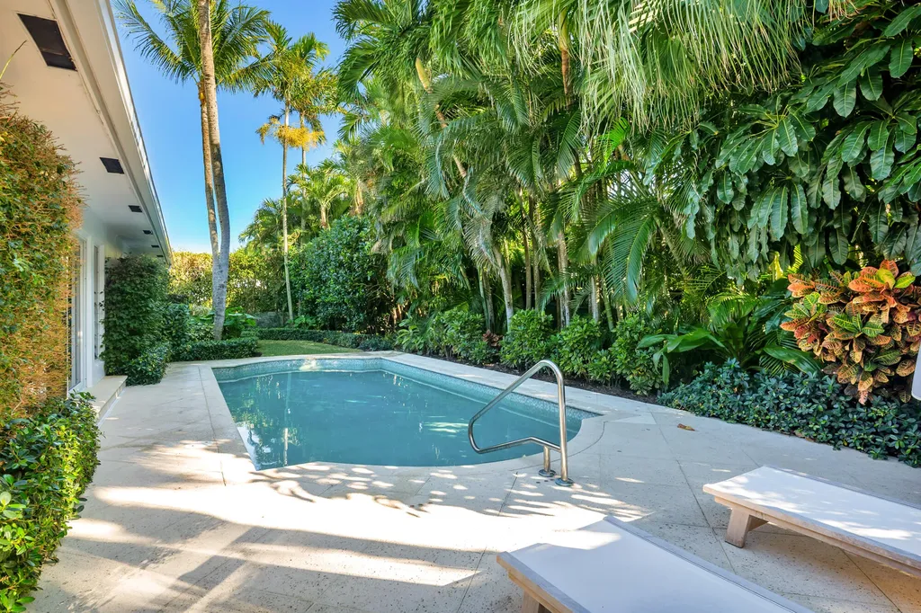 230 Osceola Way Palm Beach FL 33480