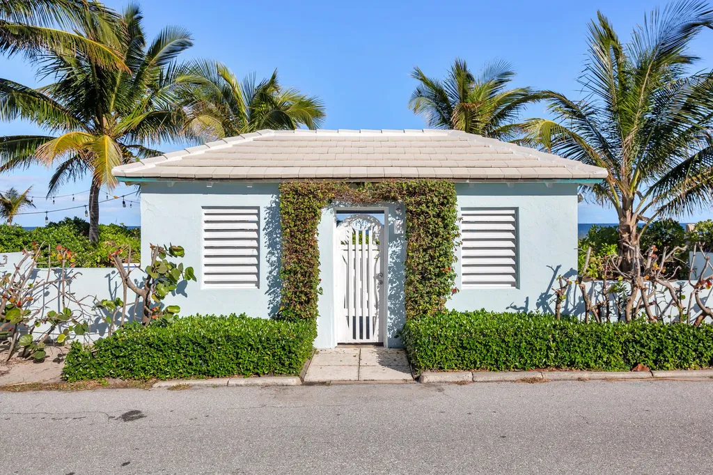 230 Osceola Way Palm Beach FL 33480