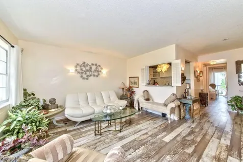 59 Bedford C West Palm Beach FL 33417