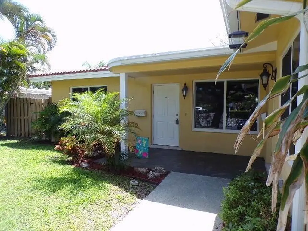 2210 NE 36th Street Lighthouse Point FL 33064