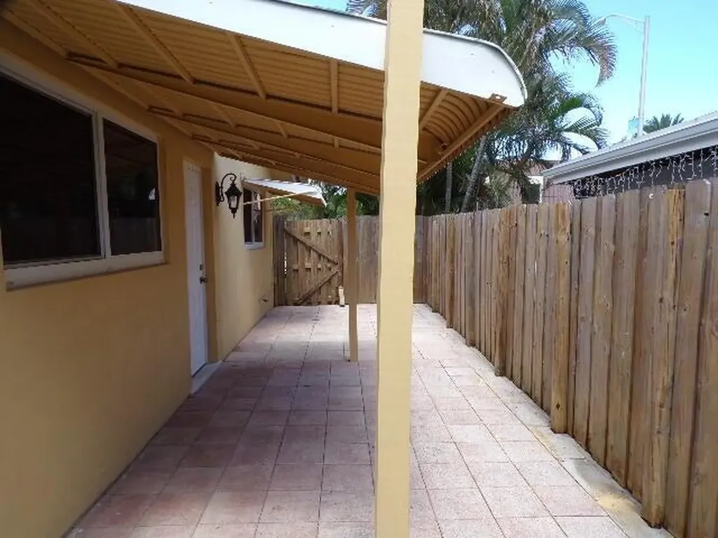2210 NE 36th Street Lighthouse Point FL 33064