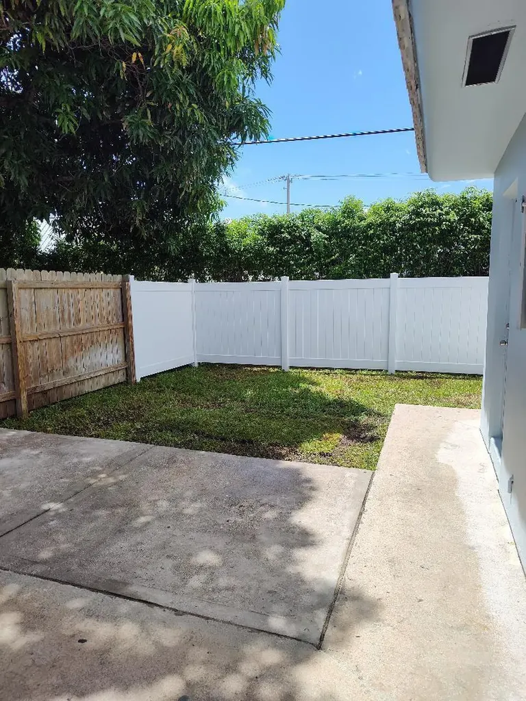 2248 NE 37th Street Lighthouse Point FL 33064