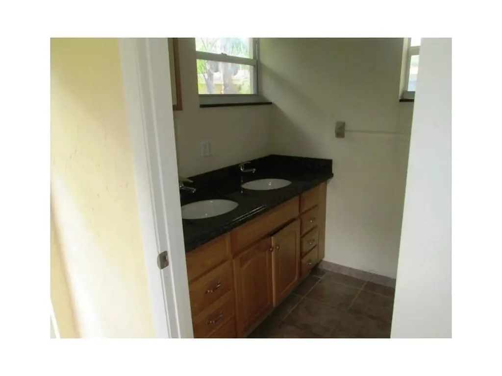 1604 NE 18th Street Fort Lauderdale FL 33305