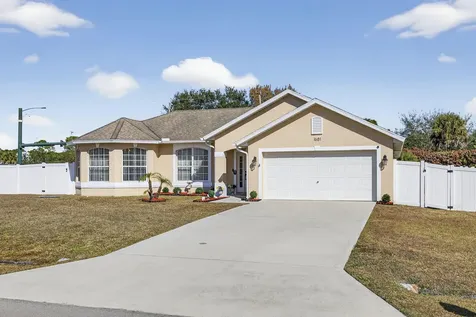 1681 SW Janette Avenue Port St Lucie FL 34953