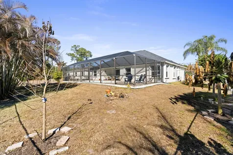 2012 SW Janette Avenue Port St Lucie FL 34953
