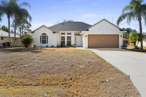 2012 SW Janette Avenue Port St Lucie FL 34953