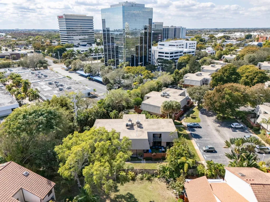 1700 Embassy Drive West Palm Beach FL 33401