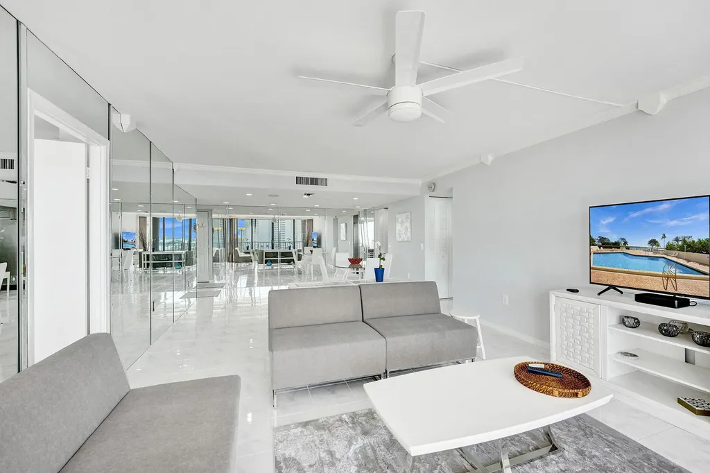 5600 N Flagler Drive West Palm Beach FL 33407