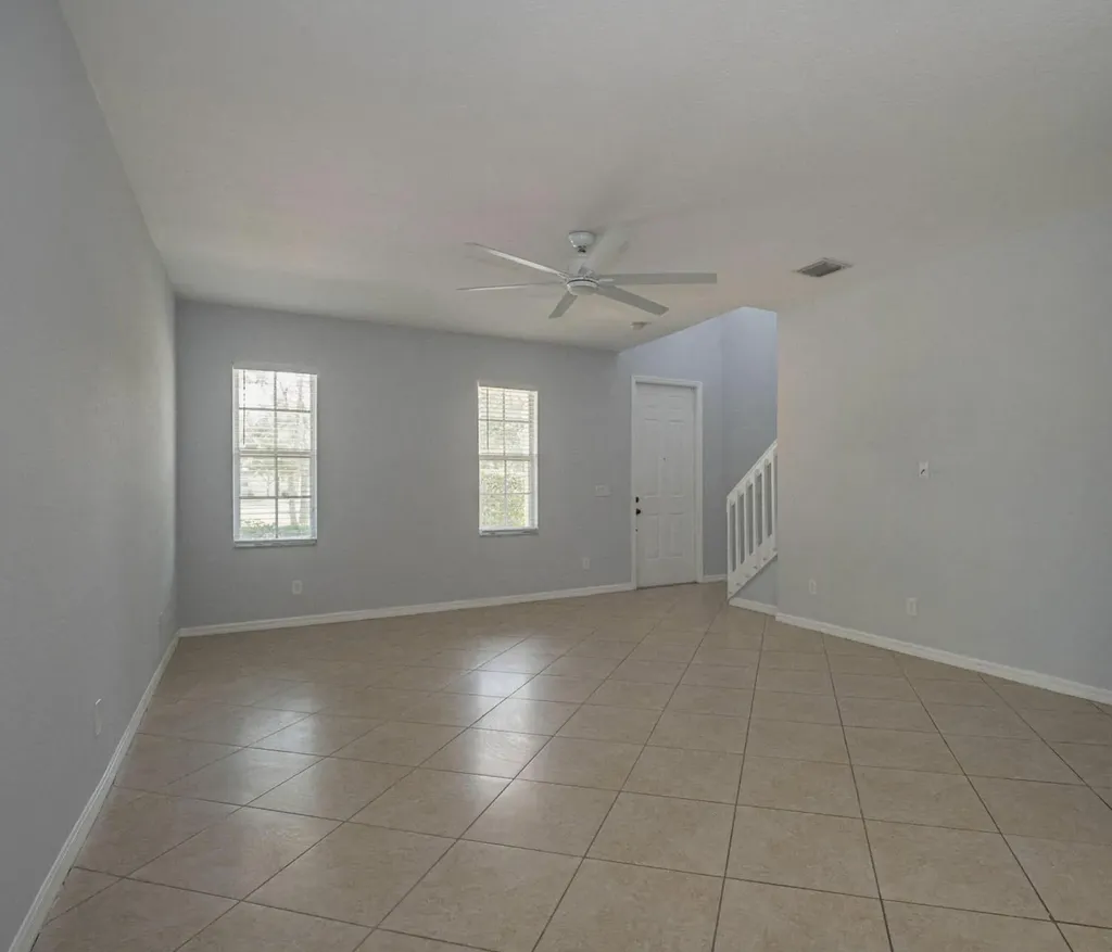 2143 SE SE Bell Isle Drive Port St Lucie FL 34952