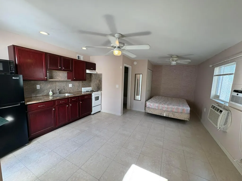 141 Ipswich Street Boca Raton FL 33487