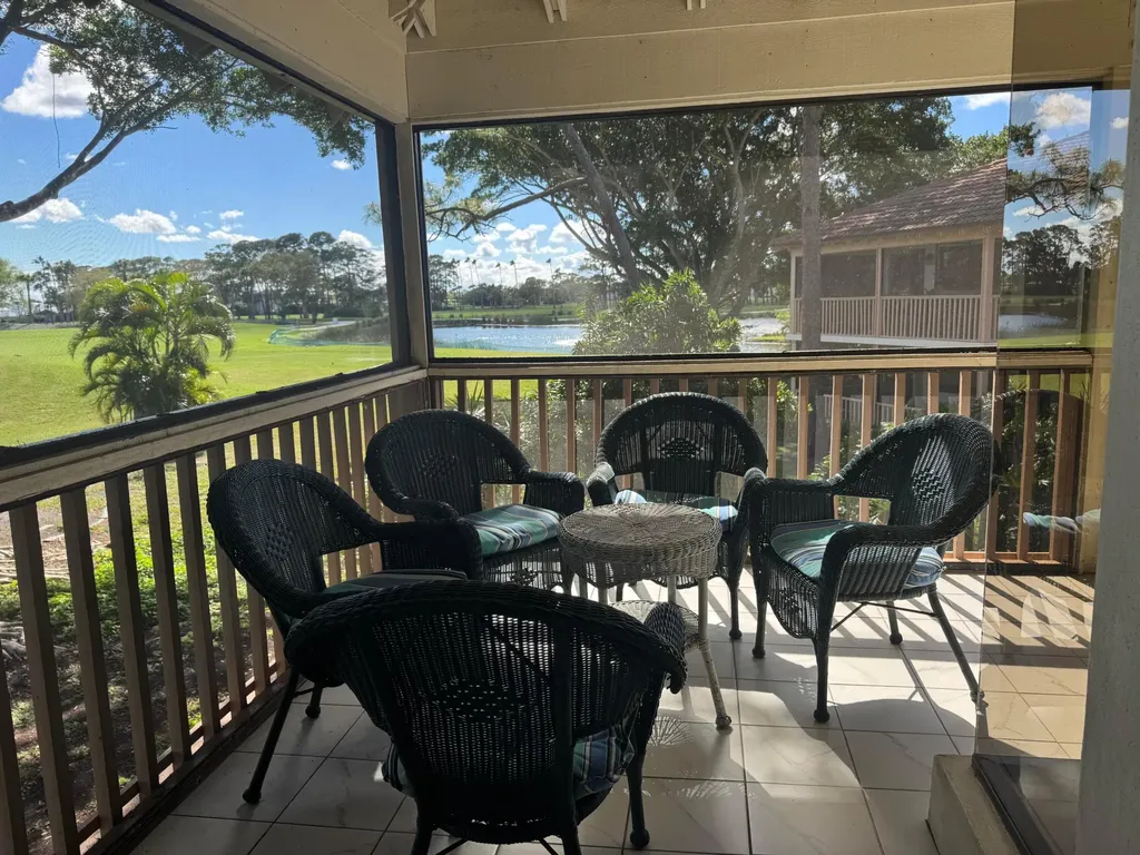 428 Brackenwood Lane S Palm Beach Gardens FL 33418