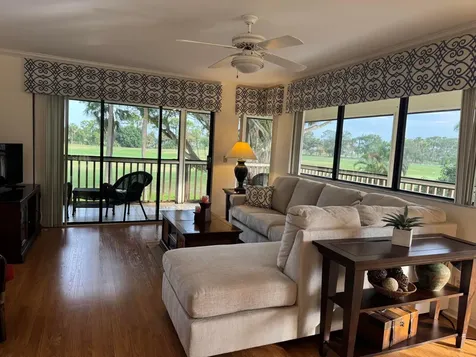 428 Brackenwood Lane S Palm Beach Gardens FL 33418