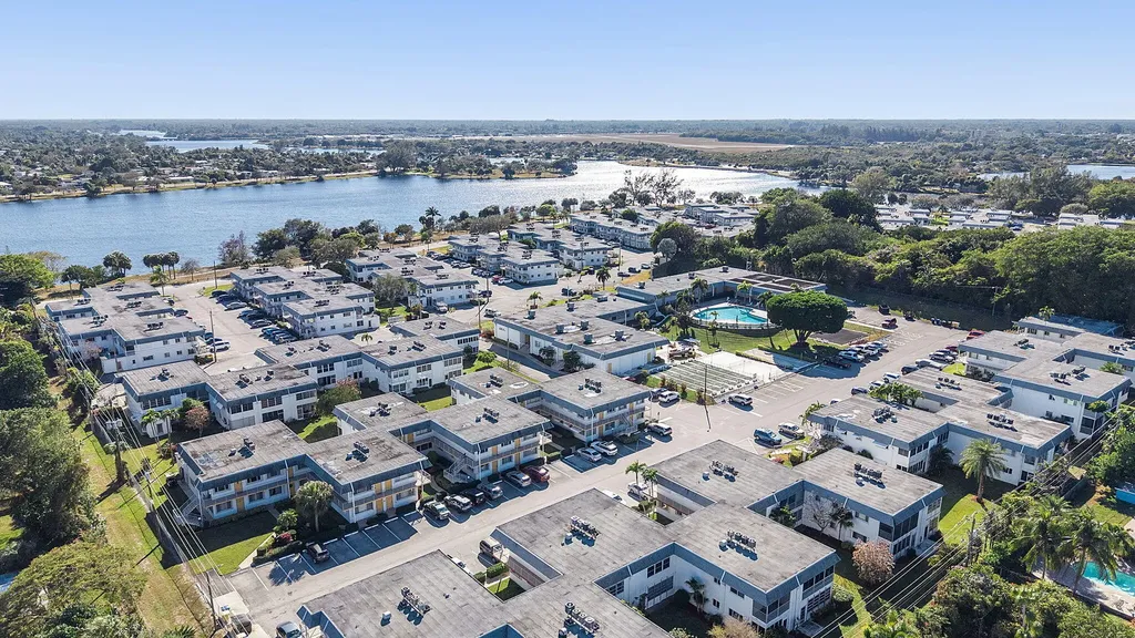 3322 Cynthia Lane Lake Worth Beach FL 33461