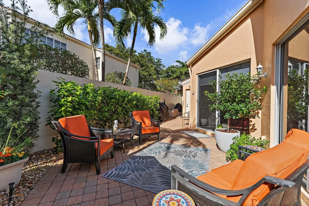 45 Via Verona Palm Beach Gardens FL 33418