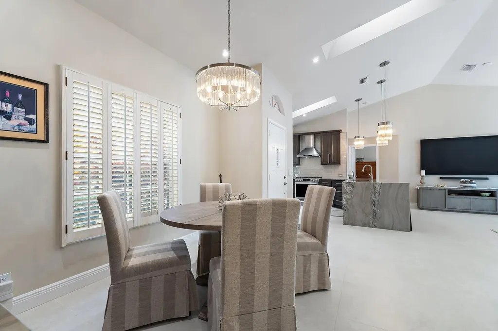 45 Via Verona Palm Beach Gardens FL 33418
