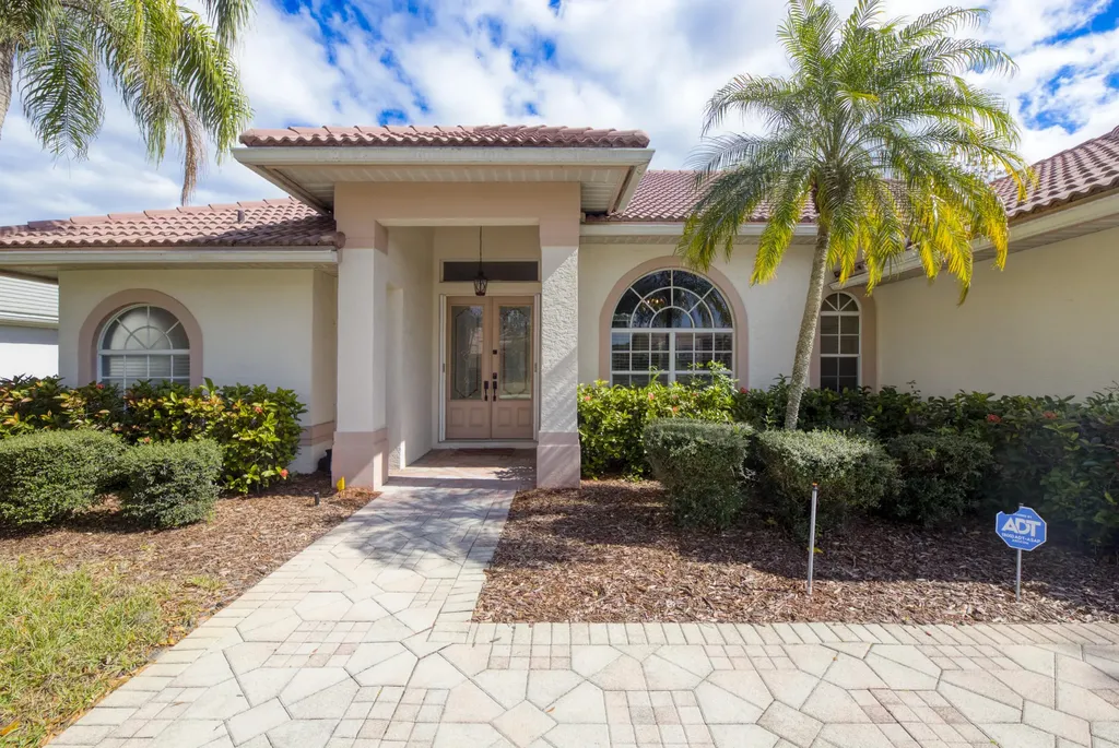 1507 SW Mockingbird Circle Port St Lucie FL 34986