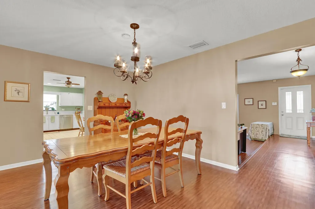 21946 White Pine Terrace Boca Raton FL 33428