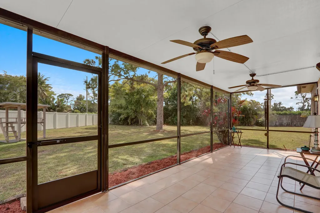 21946 White Pine Terrace Boca Raton FL 33428
