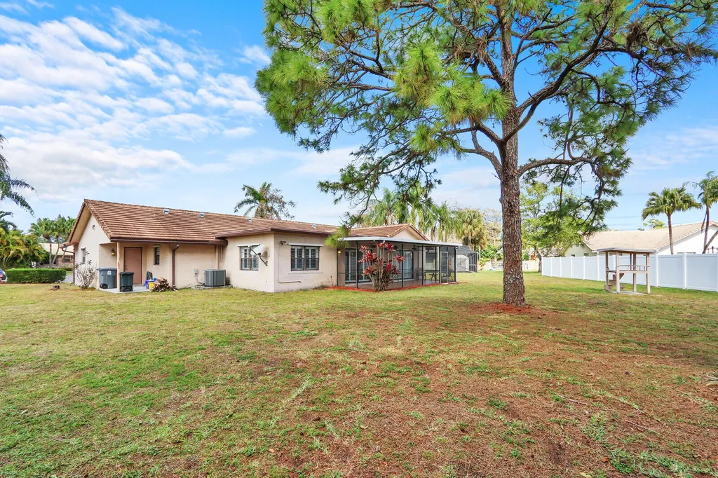 21946 White Pine Terrace Boca Raton FL 33428