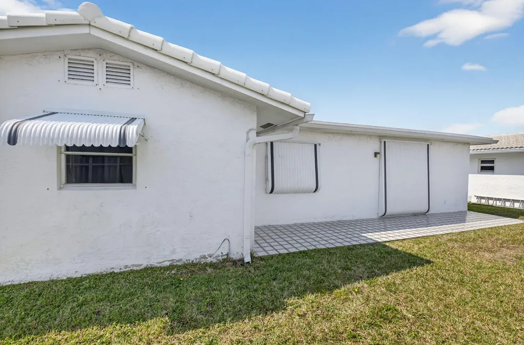 1825 SW 17th Street Boynton Beach FL 33426
