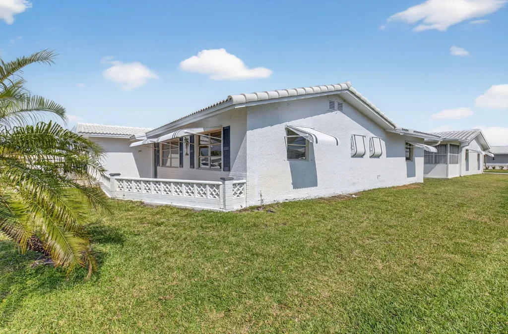 1825 SW 17th Street Boynton Beach FL 33426