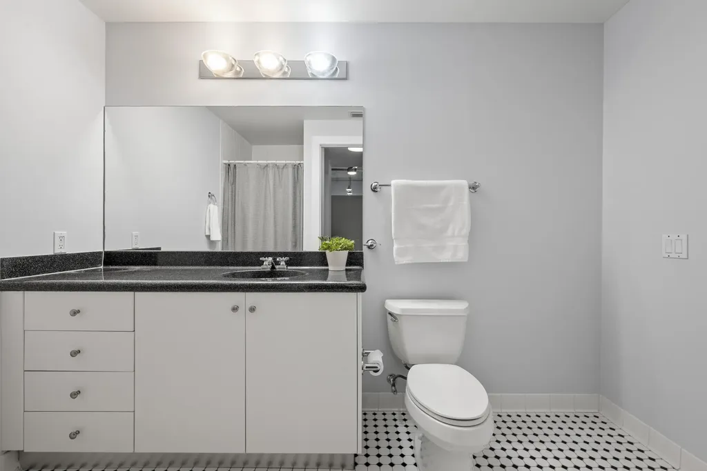 185 NE 4th Avenue Delray Beach FL 33483