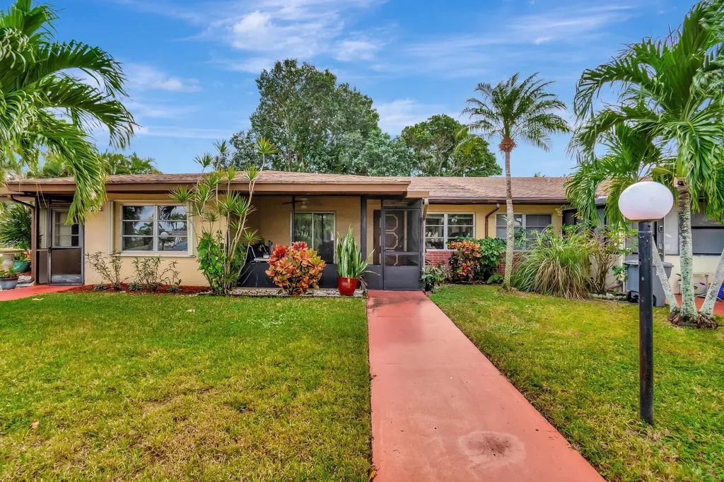 6118 La Palma Lane Delray Beach FL 33484