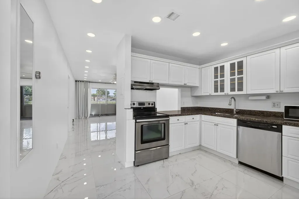 105 Lake Irene Drive West Palm Beach FL 33411