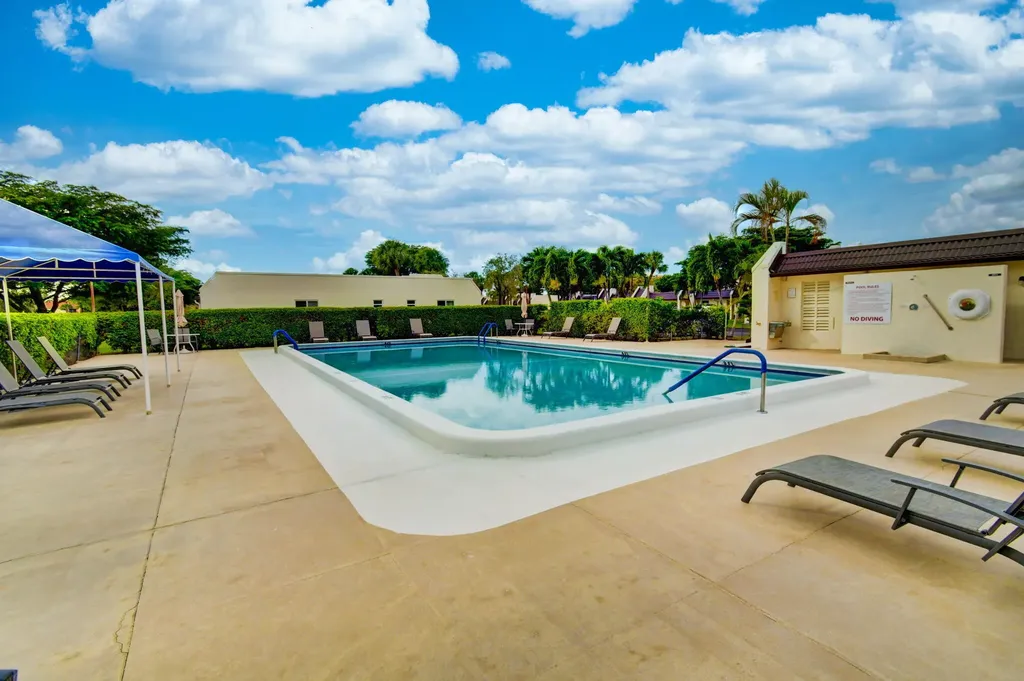 105 Lake Irene Drive West Palm Beach FL 33411