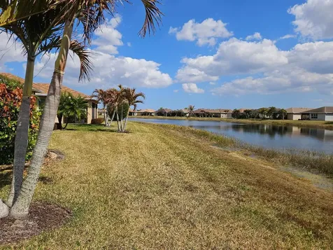 12509 SW Silverwood Avenue Port St Lucie FL 34987