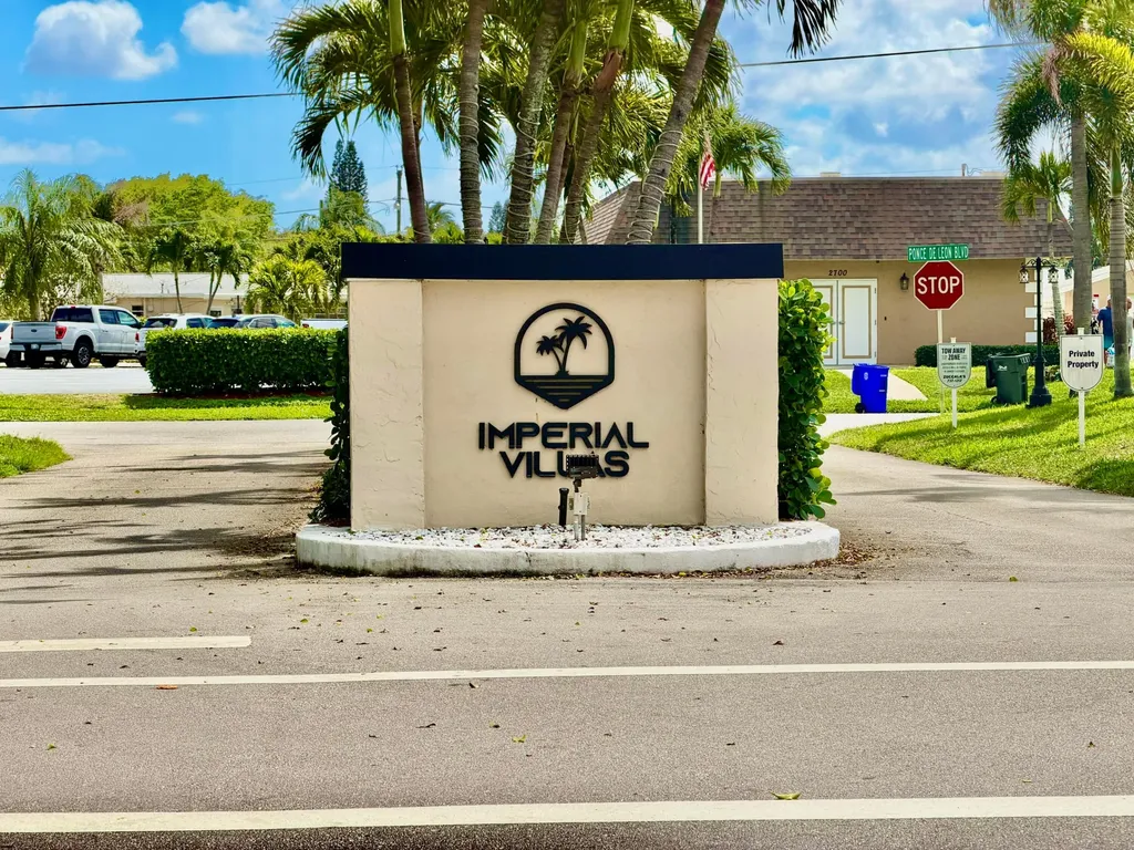 2821 Duke Lane Delray Beach FL 33445