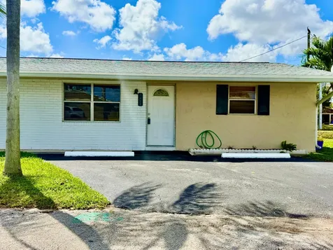 2821 Duke Lane Delray Beach FL 33445