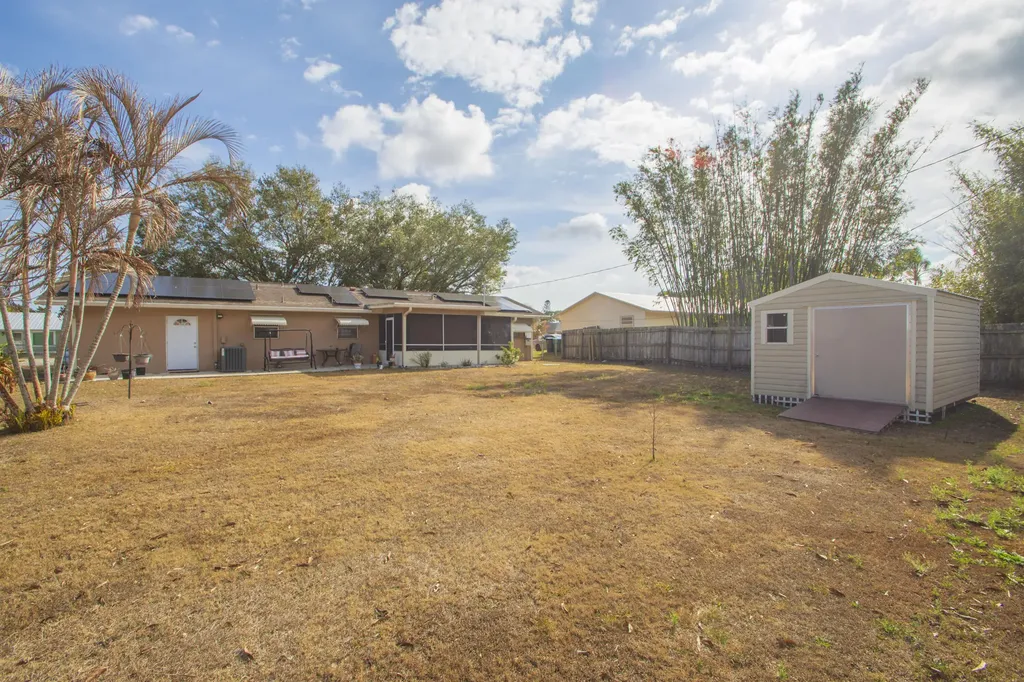1686 SE Biddle Lane Port St Lucie FL 34983