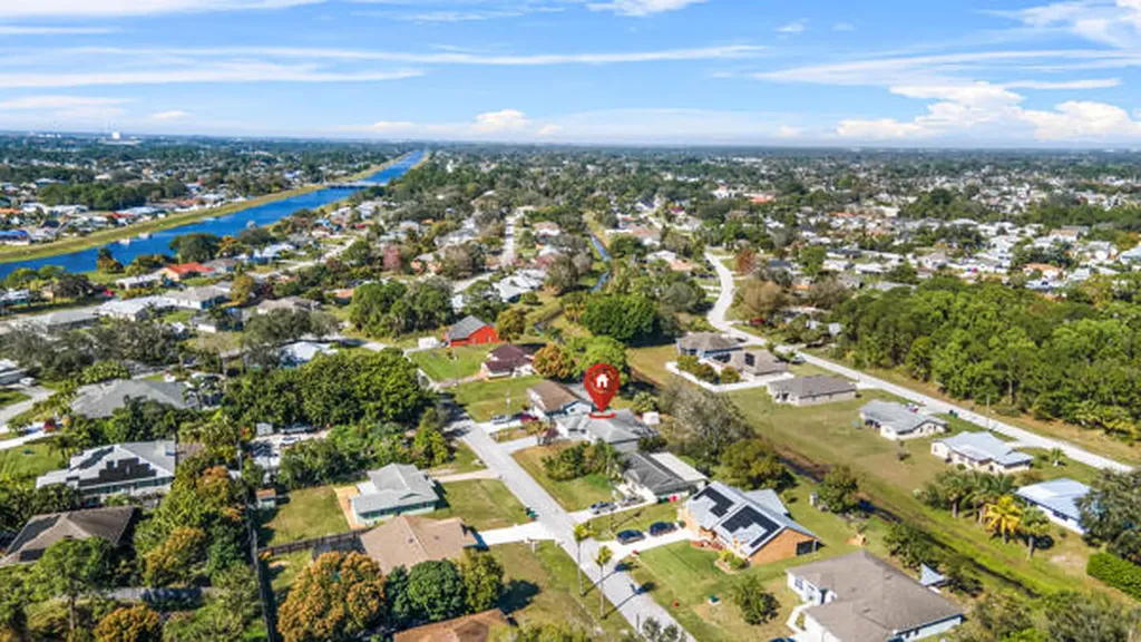 457 SW David Terrace Port St Lucie FL 34953